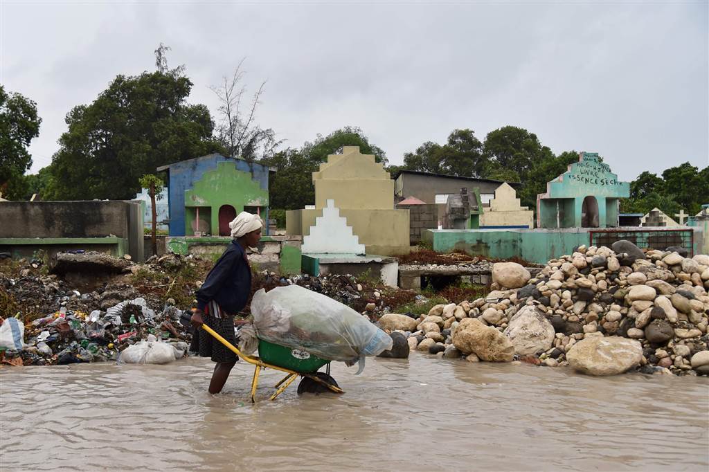 Hurricane Matthew Strongest in Decades - Be Prepared - Emergency Essentials