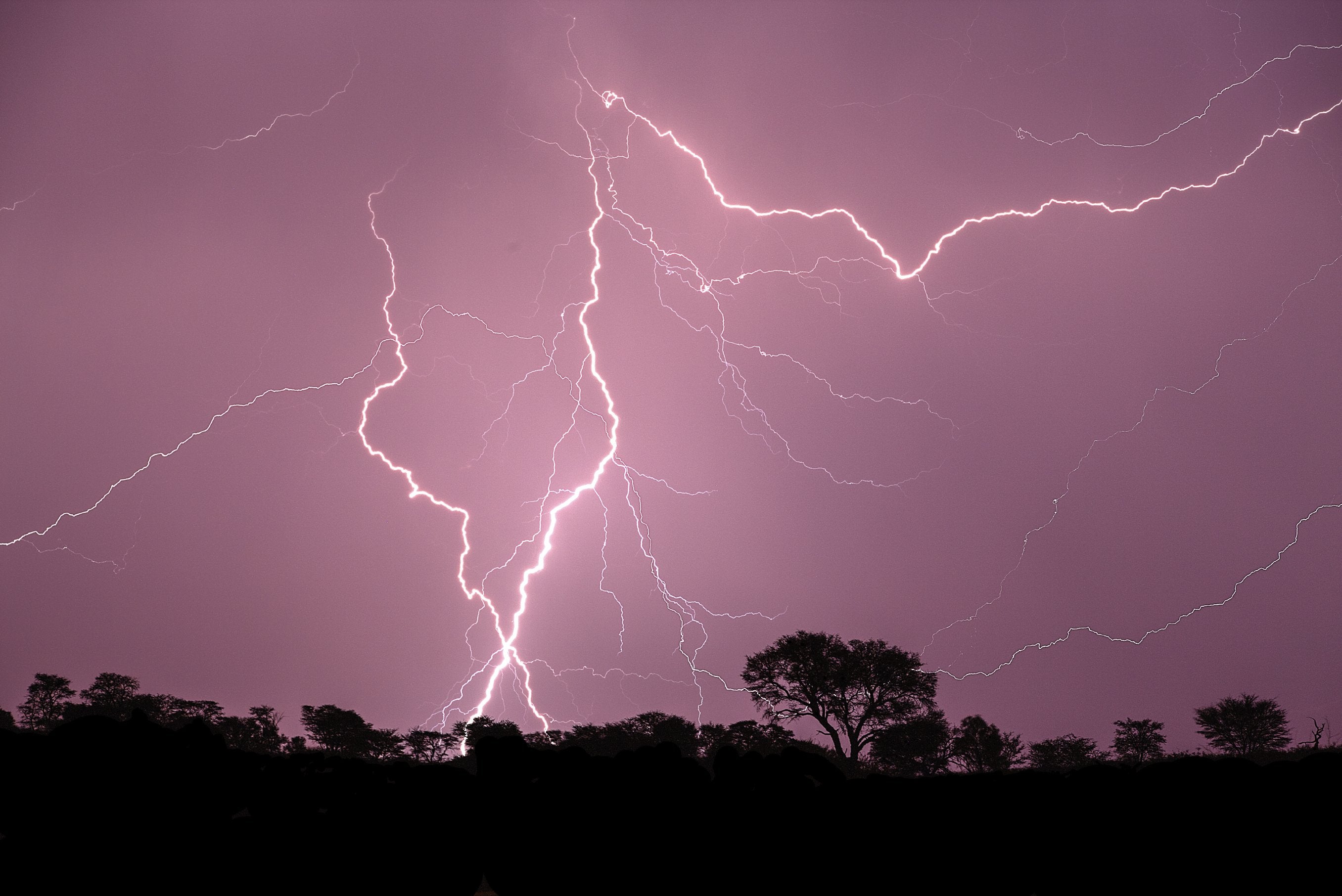 Take Severe Thunderstorm Warnings Seriously - Be Prepared - Emergency Essentials